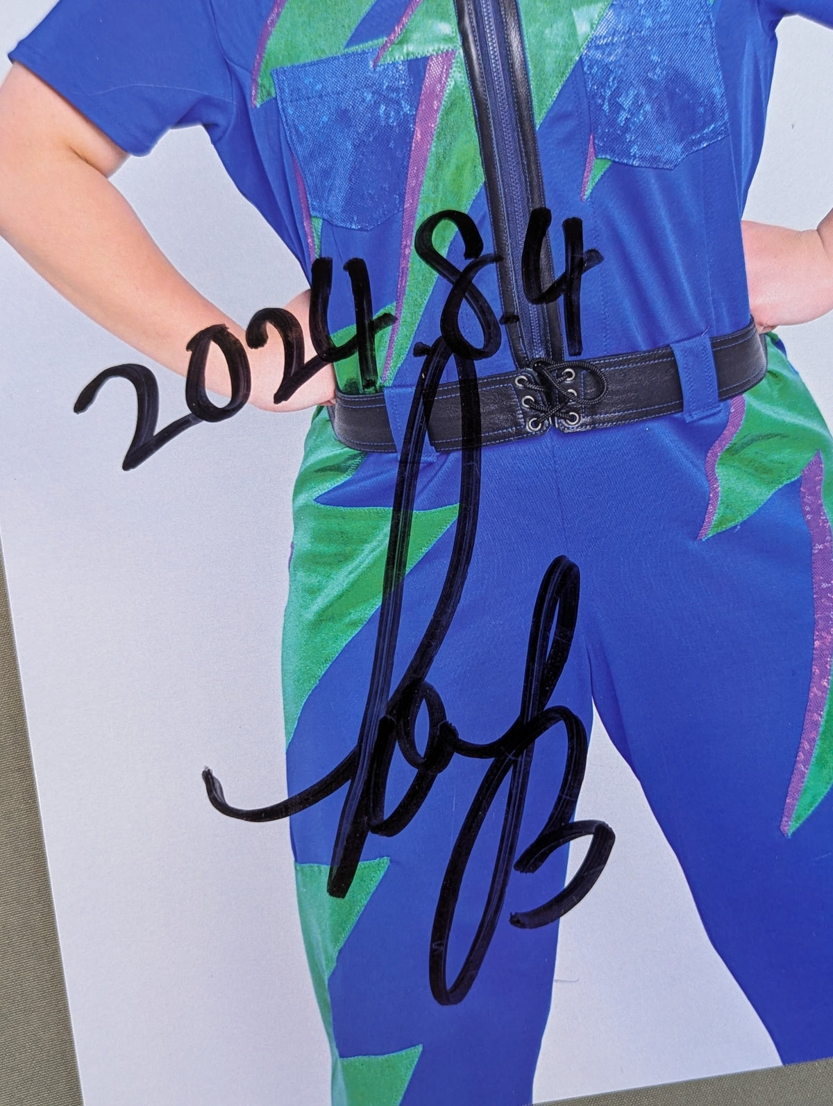 SOY hand signed autograph Pro-Photo (A-1)