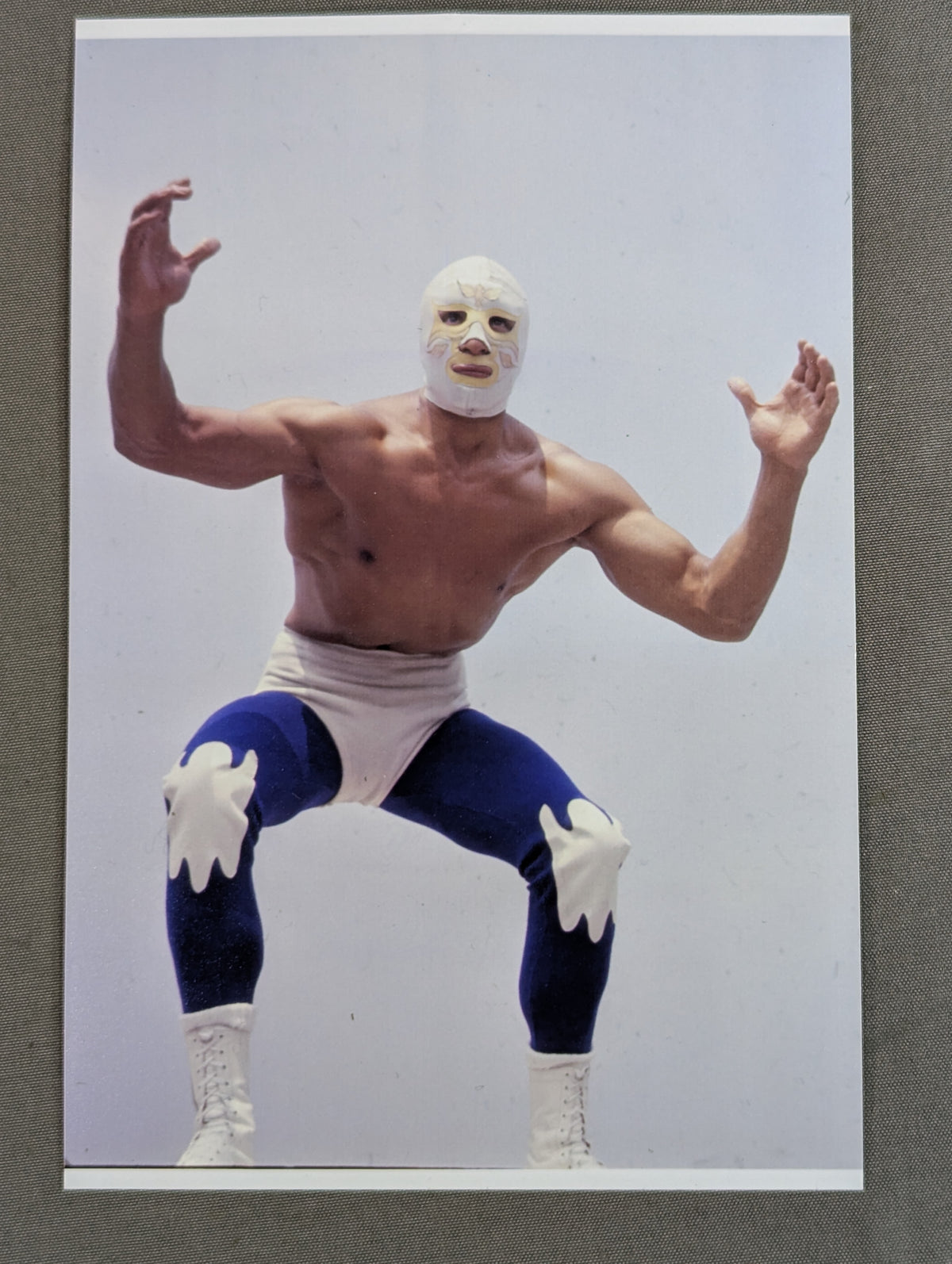 Mil Mascaras 1960s Lucha Libre magazine photo (A-5)
