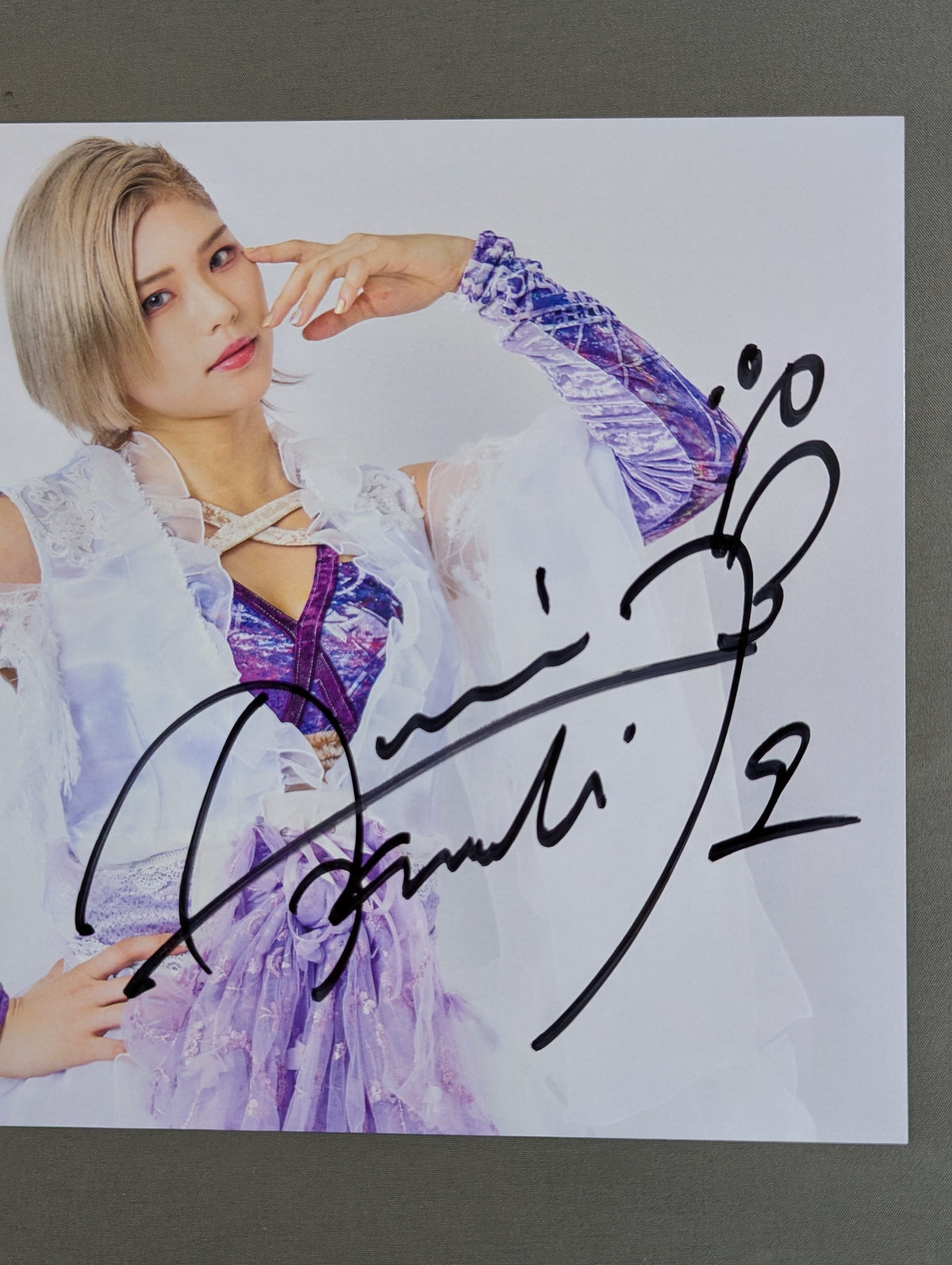 Amarei Kouki hand signed autograph Pro-Photo (G-3)
