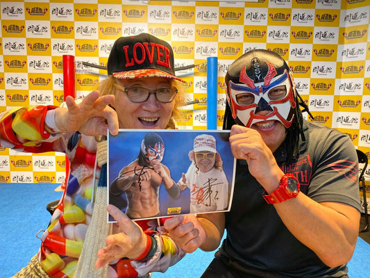 ザ・グレート・サスケ＆ターザン山本 直筆Wサイン入りポートレート(B)
