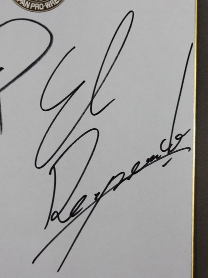 Yoshinobu Kanemaru  and Lion Mark Shikishi ( Autograph board ) )