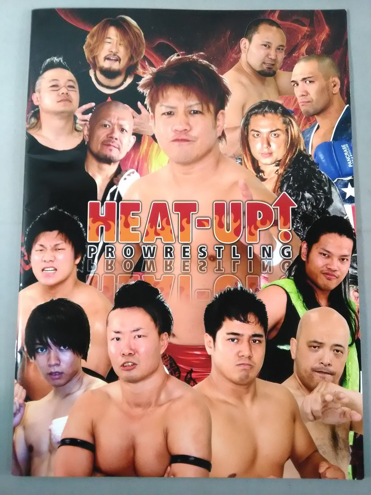 【18名直筆サイン入り】HEAT-UP