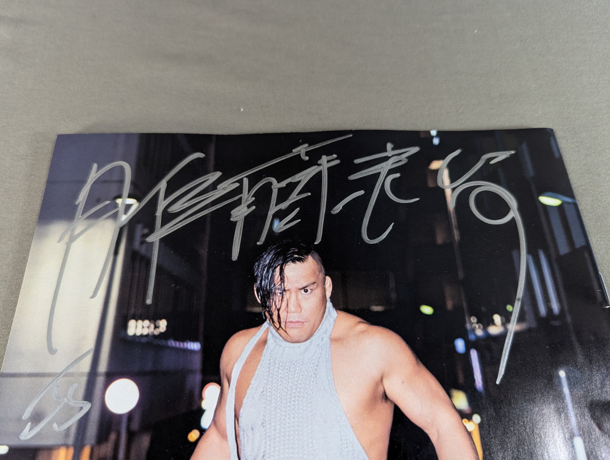 【hand signed autograph】 Hikaru Sato Photo  Collection "Monthly Hikaru Sato "