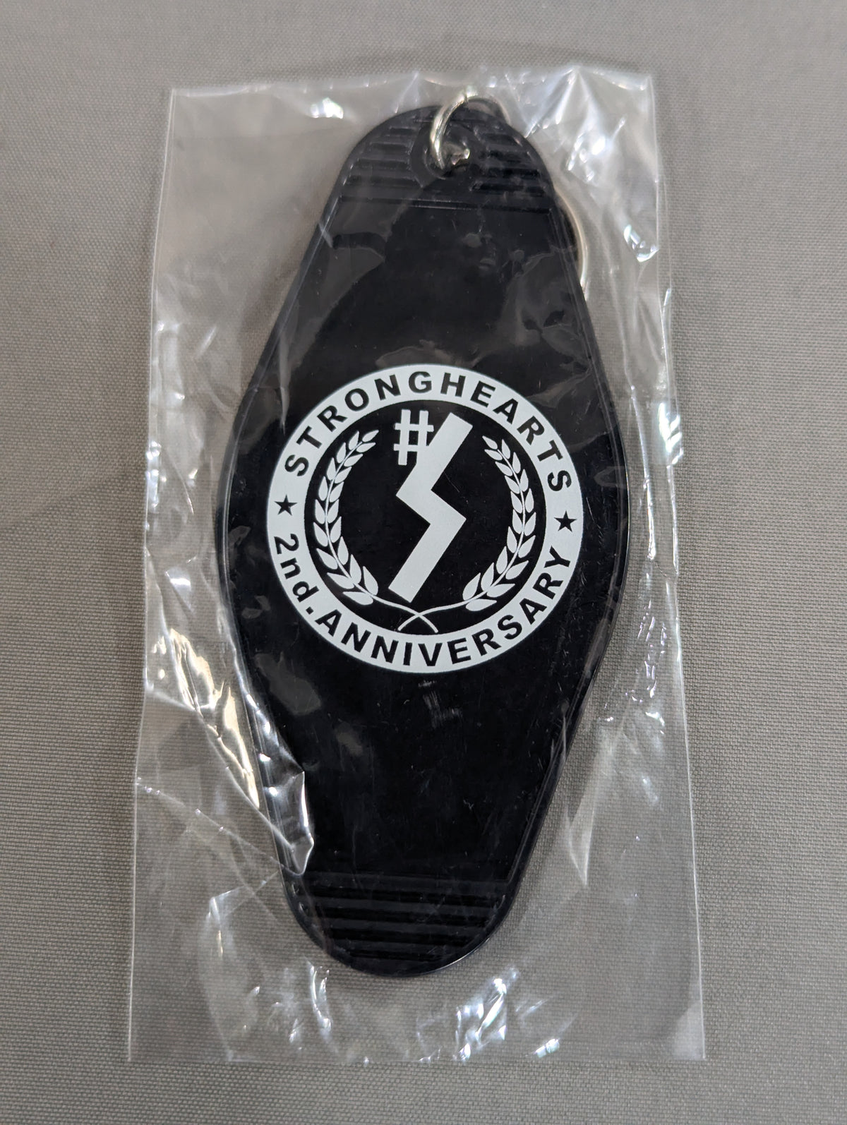 #STRONGHEARTS「2nd. ANNIVERSARY" Plastic Keychain