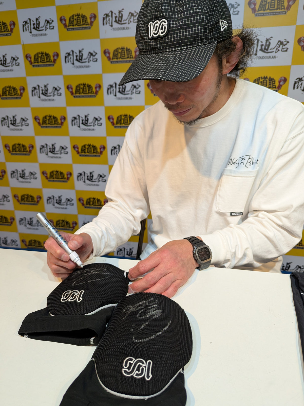 Kaoru ★ Uno Eioki Clutch 01 worn by him !! ★