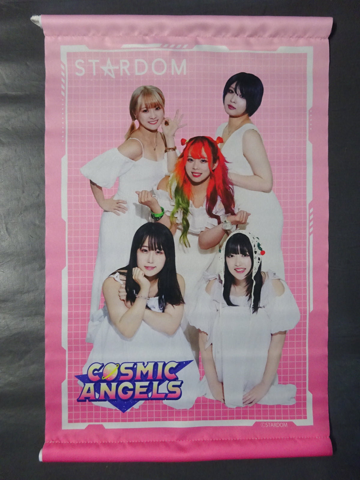 COSMIC ANGELS×DMMオンクレ A3タペストリー