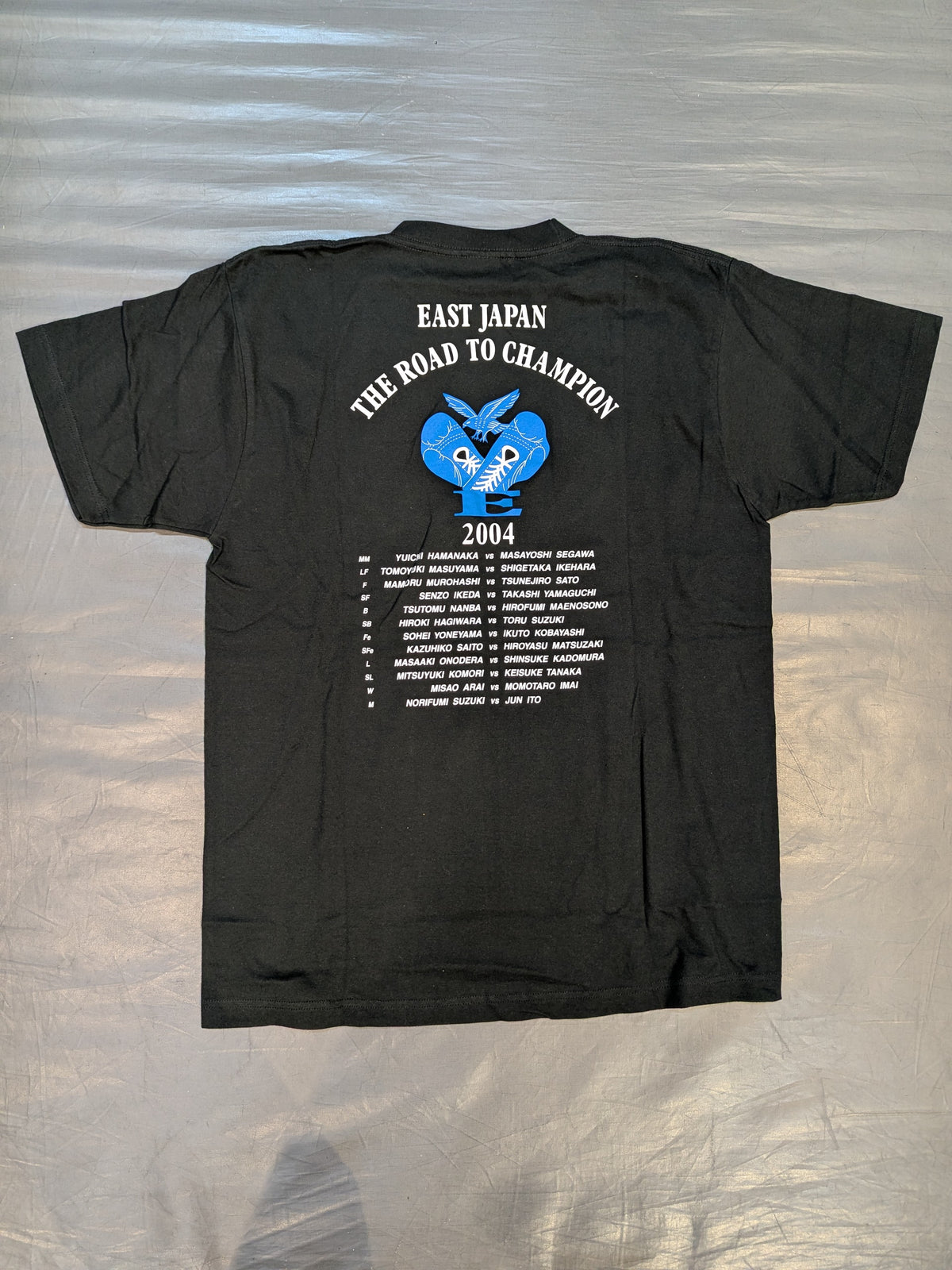 東日本ボクシング「THE ROAD TO CHAMPION 2004」Tシャツ①(ブラック×ブルー)