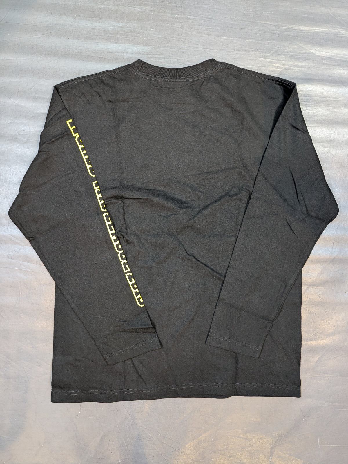 広島東洋カープ×NJPW「四頭四色」ロングスリーブTシャツ(ブラック)
