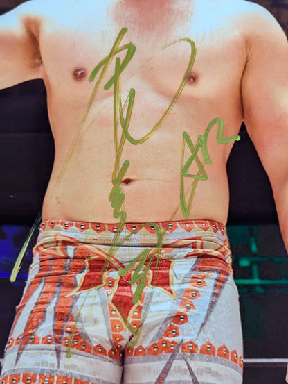 Kaito Kiyomiya  hand signed autograph Pro-Photo  (Large photo )