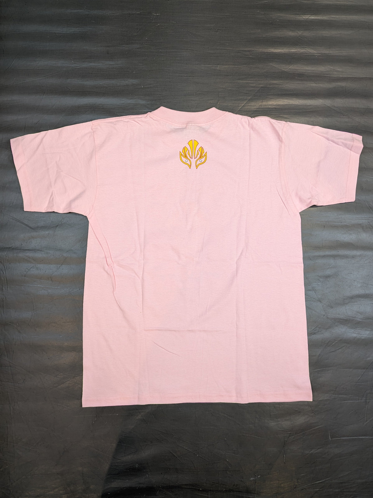 【hand signed autograph】 Magnus Mask Illustration T-Shirt (Pink)