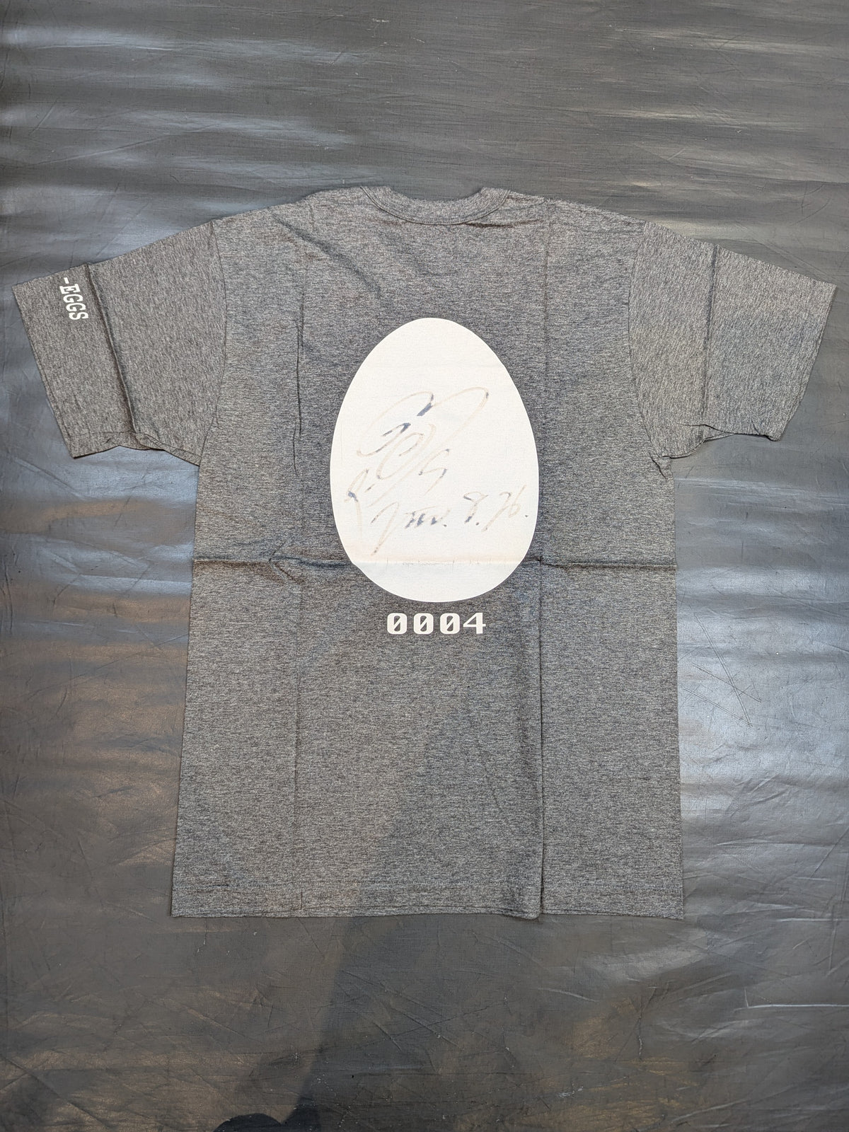 [Manabu Nakanishi  hand signed autograph ] FIGHTING CLUB G EGGS 0004 T-Shirt (Gray)