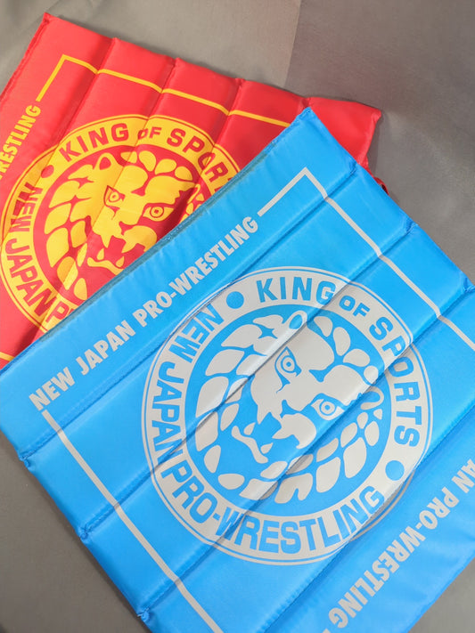 新日本プロレス ライオンマーク 折りたたみ座布団セット