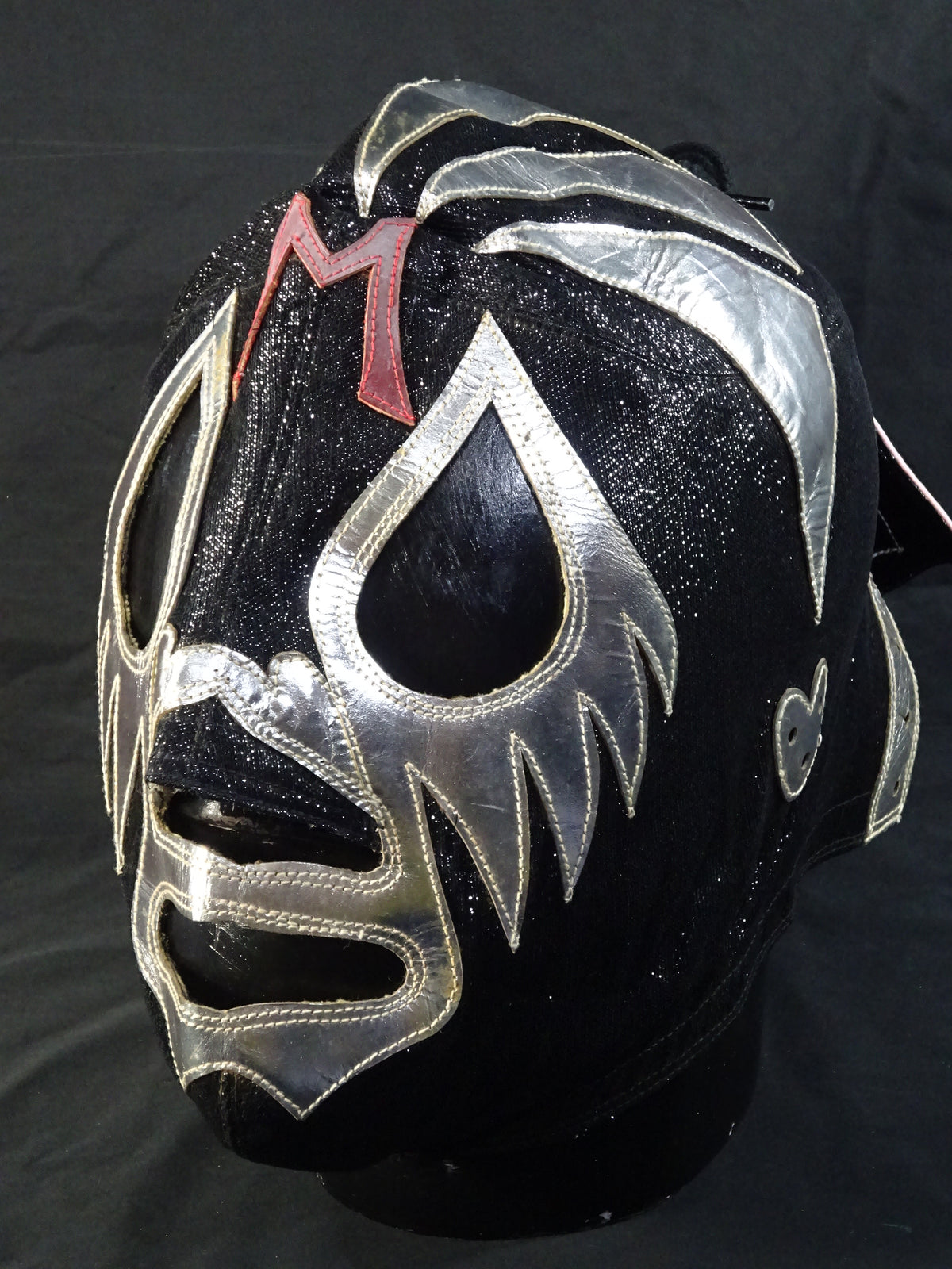Mil Mascaras 