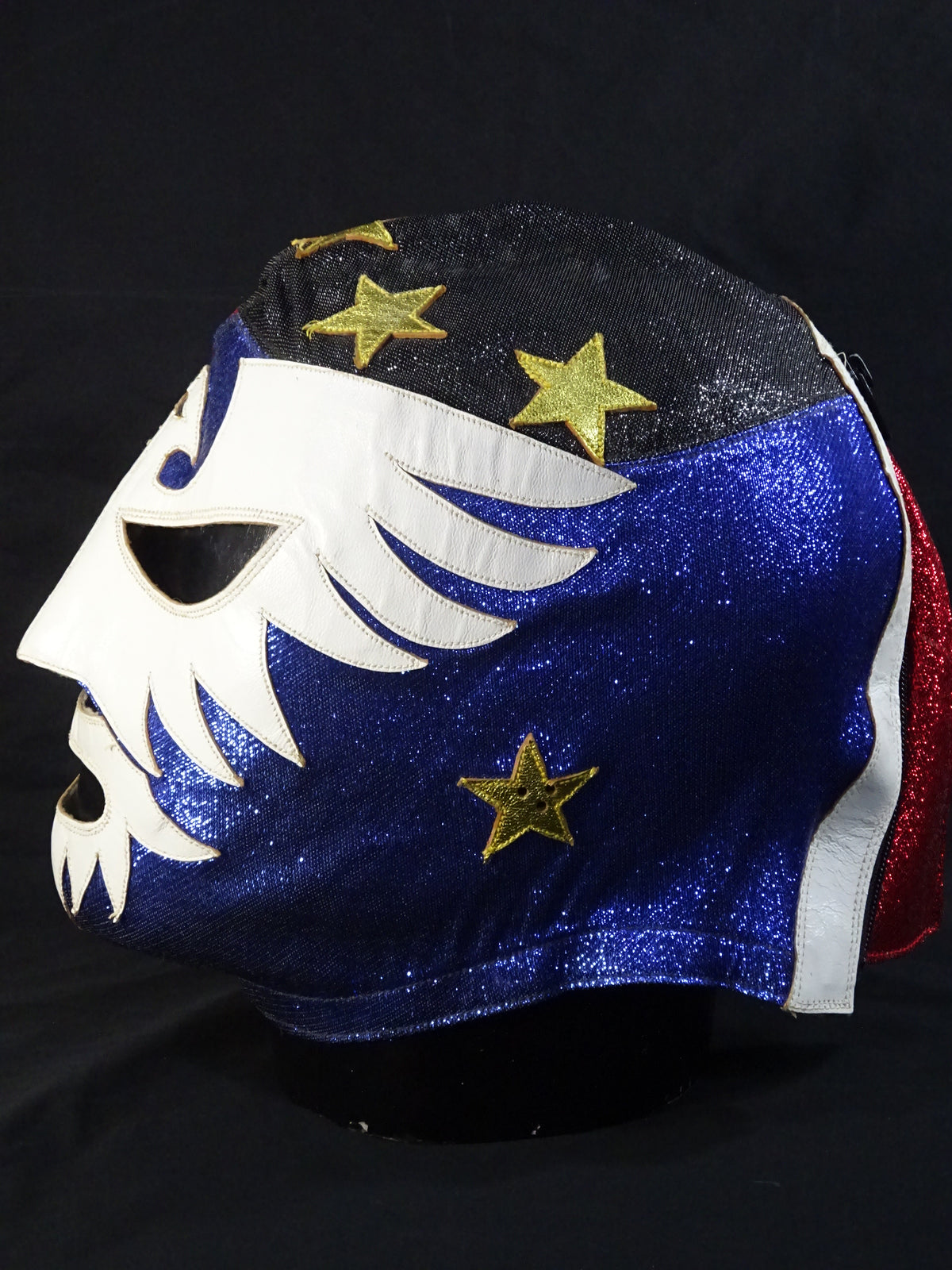Mil Mascaras 