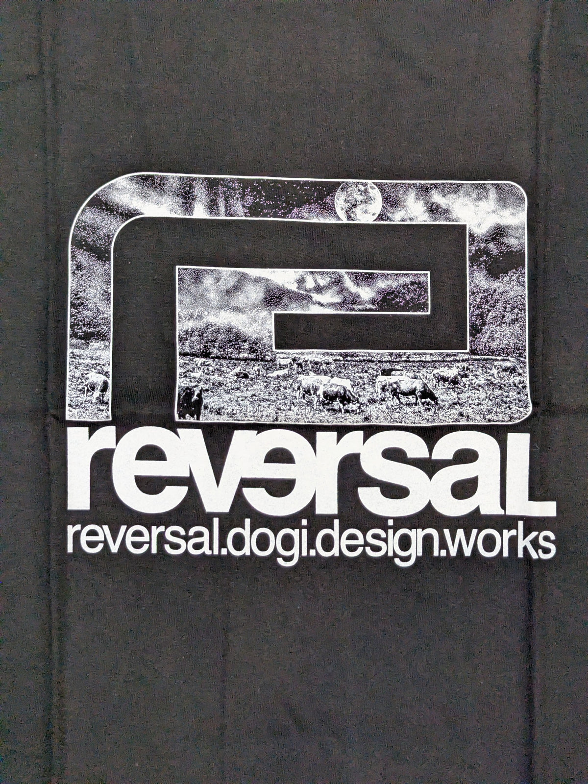reversal Logo T-Shirt (2) (Black)