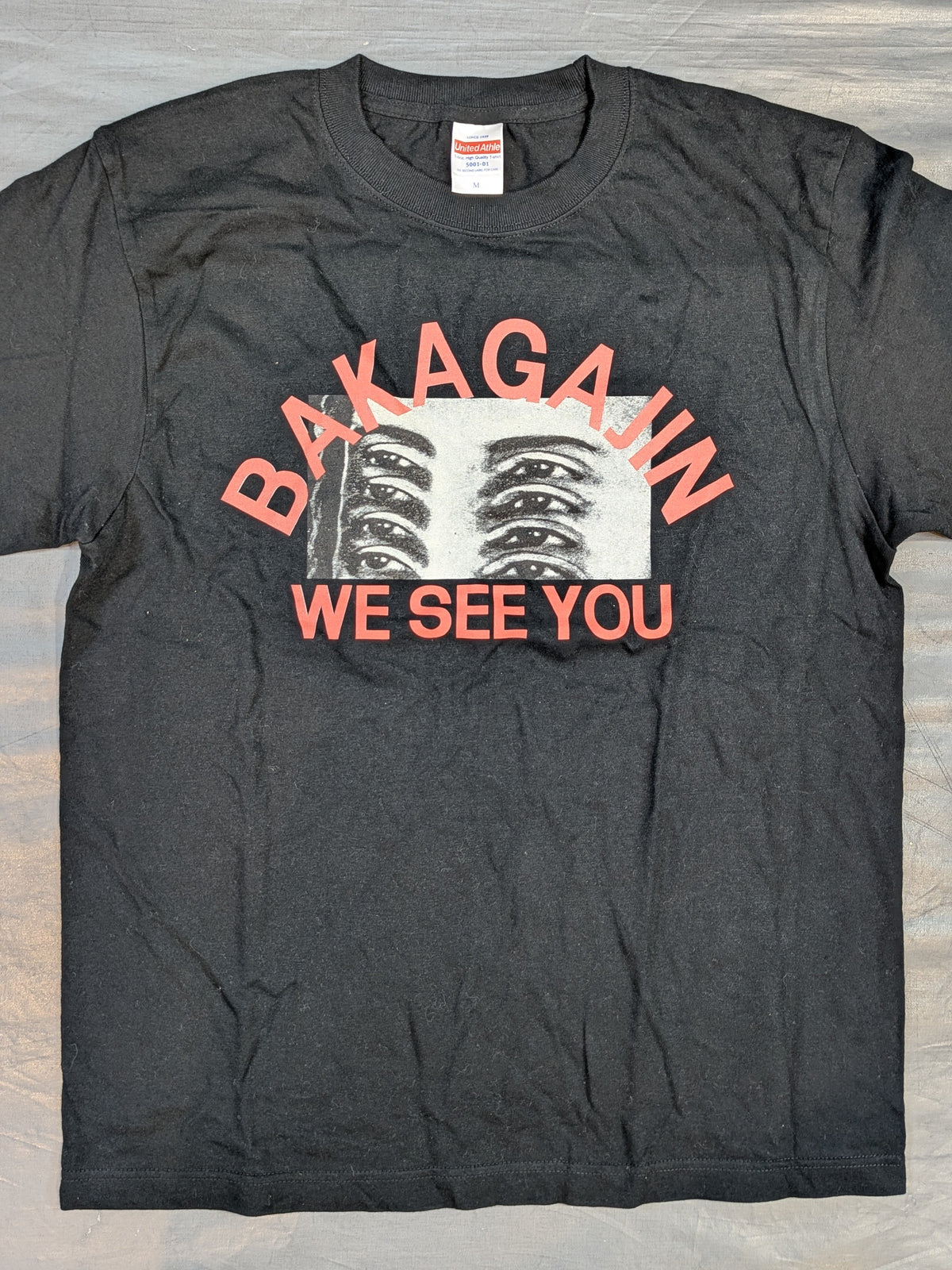Chris Brookes  "WE SEE YOU" T-shirt (Black×Red)