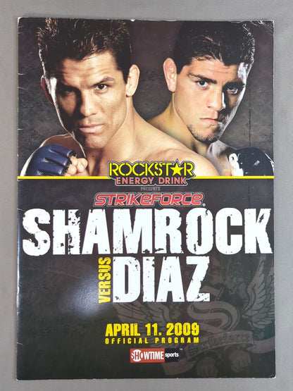 [Hitomi Akano hand signed autograph ] Strike force Shamrock vs. Diaz
