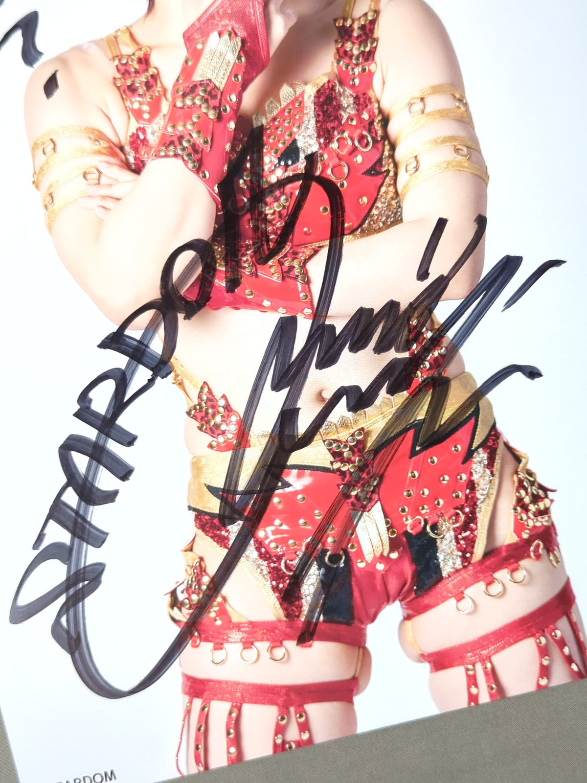 Utami Hayashishita  hand signed autograph  Stardom Pro-Photo  (B-4)