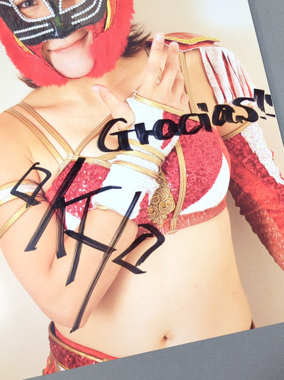 Handsome Mask (Utami Hayashishita ) hand signed autograph  Pro-Photo (1)