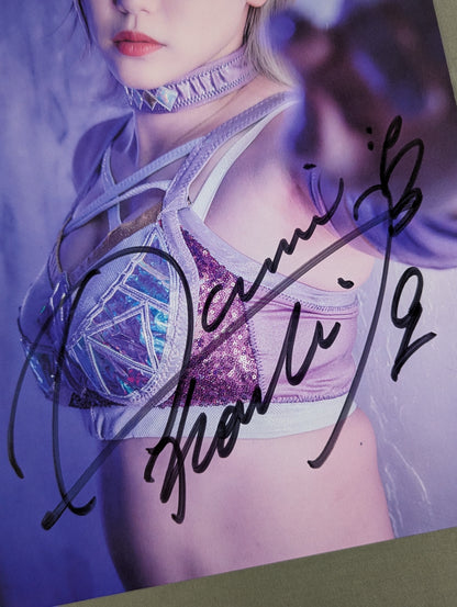 Amarei Kouki  hand signed autograph  Pro-Photo  (G-6)
