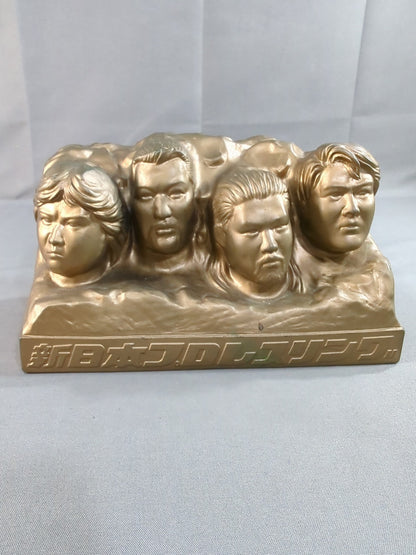 NJPW HEVEY CLASS BANK(Gold)